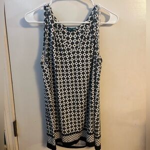 Fleur Bleue LIKE NEW White & Black Patterned Top (L) 🖤✨